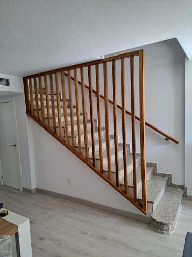 Foto barrotes escalera