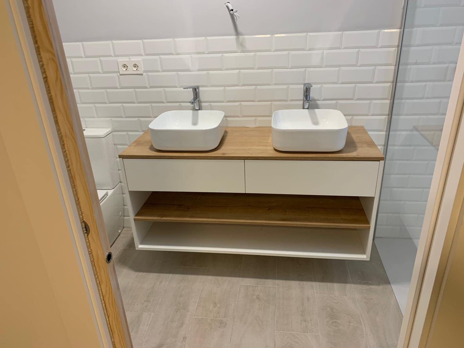 Foto baño dos senos